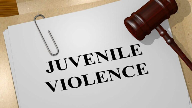 Abogado de Delitos Juveniles Violentos | Defensa certificada por la junta